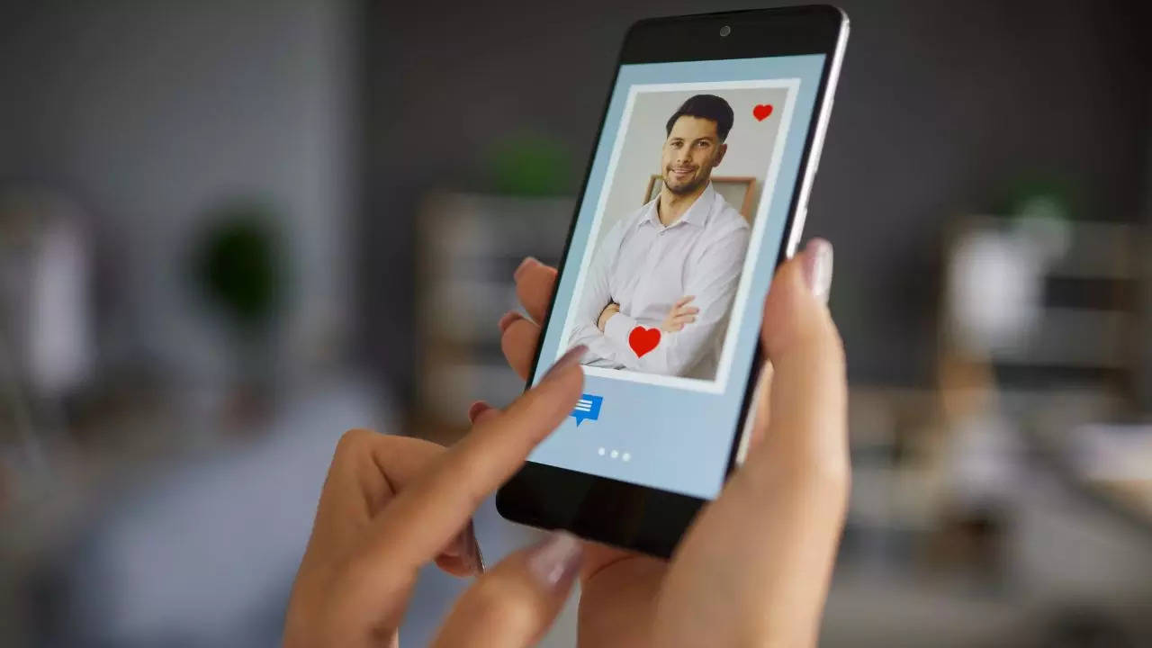 Reasons Why Women Are Swiping Left On You On Dating Apps