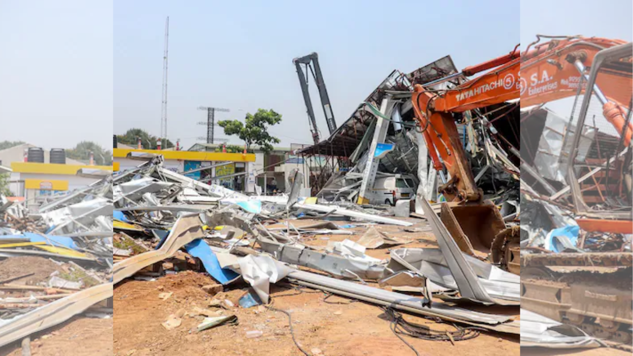 Hoarding collapse Mumbai's Ghatkopar