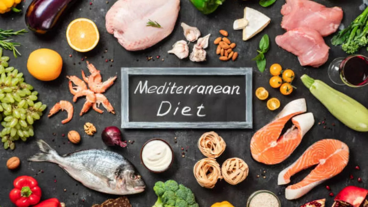 Mediterranean Diet Lowers Women's Early Death Risk by 23 Percent: Study