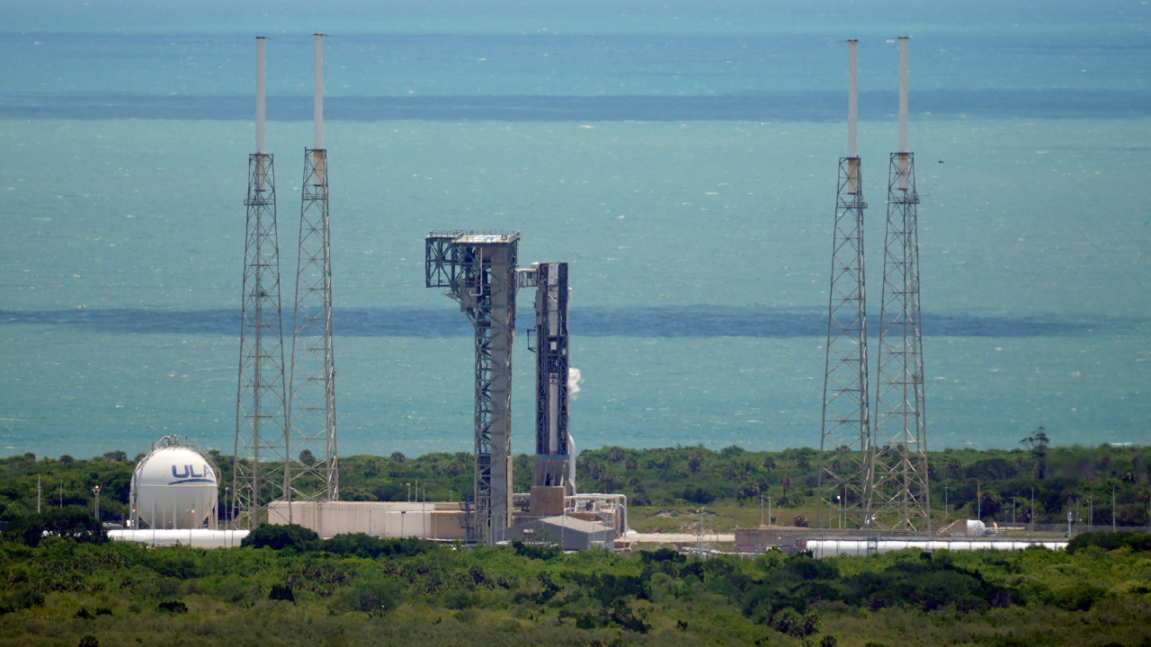 Boeing Flight Scrubbed Minutes Before Lift-Off