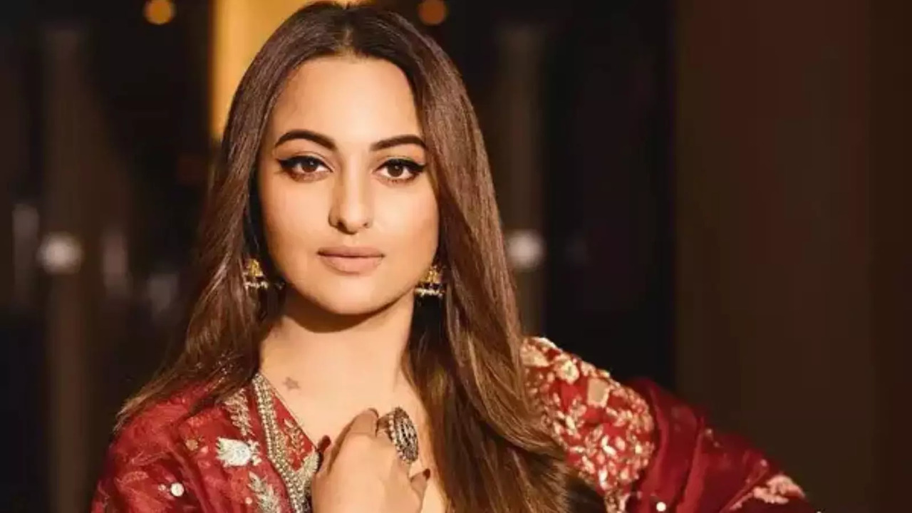 Sonakshi Sinha Shoots For Her Next Film A Karan Rawal's Romantic Thriller On Her Birthday