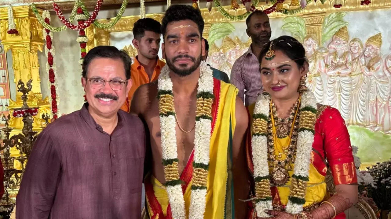 Venkatesh Iyer Ties Knot With Girlfriend Shruti Raghunathan After IPL 2024 Victory With KKR