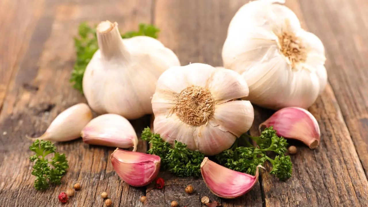 Garlic Can Help Reduce Blood Sugar And Cholesterol Levels