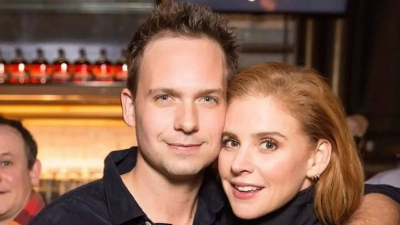 Patrick J Adams, Sarah Rafferty To Watch Legal Series For 1st Time On Suits Podcast