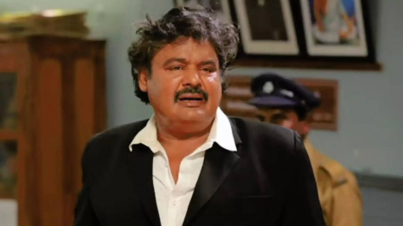  நோட்டாவை விட குறைவாக வாக்குகள் பெற்று மன்சூர் அலிகான் பின்னடைவு! 