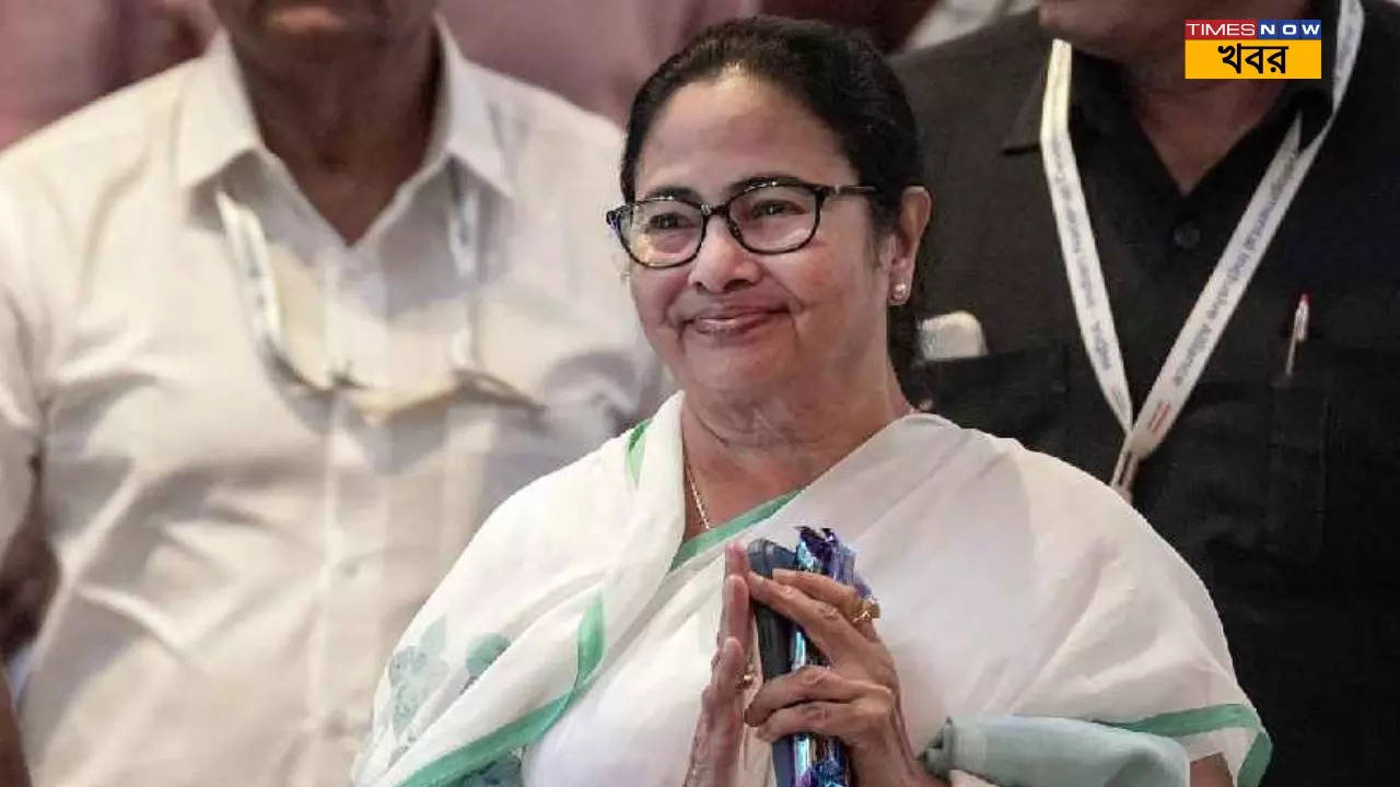 Lok Sabha Election Result 2024 Mamata Banerjee hits out at PM modi should resign after not getting single largest party mark.