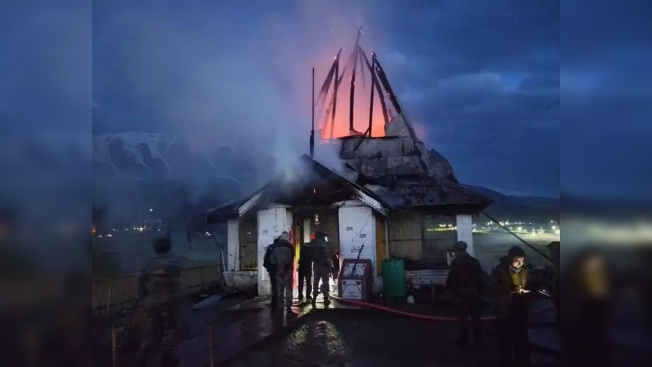 ​Maharani temple in Gulmarg gutted in devastating fire​ (photo: X)