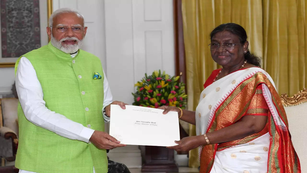 pm modi meets president droupadi murmu