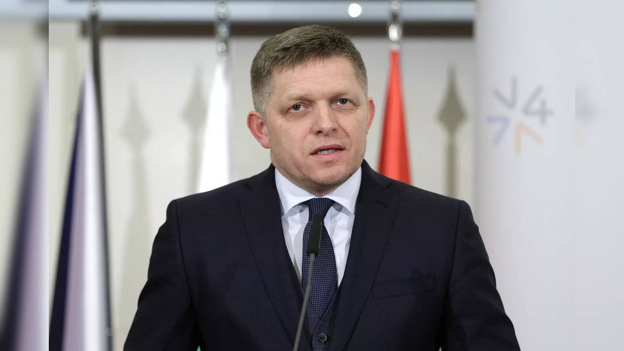 Slovenský premiér 'miluje' svojich strelcov, pripravených vrátiť sa do funkcie