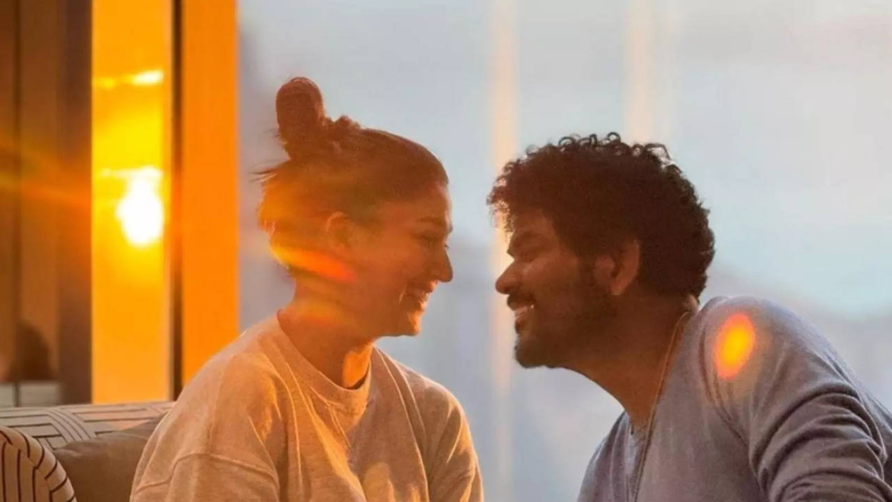 Vignesh Shivan posts pic with Nayanthara