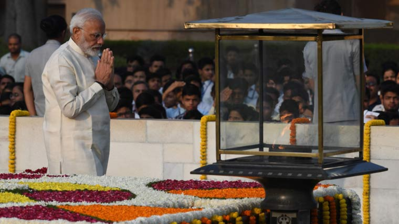 narendra modi rajghat