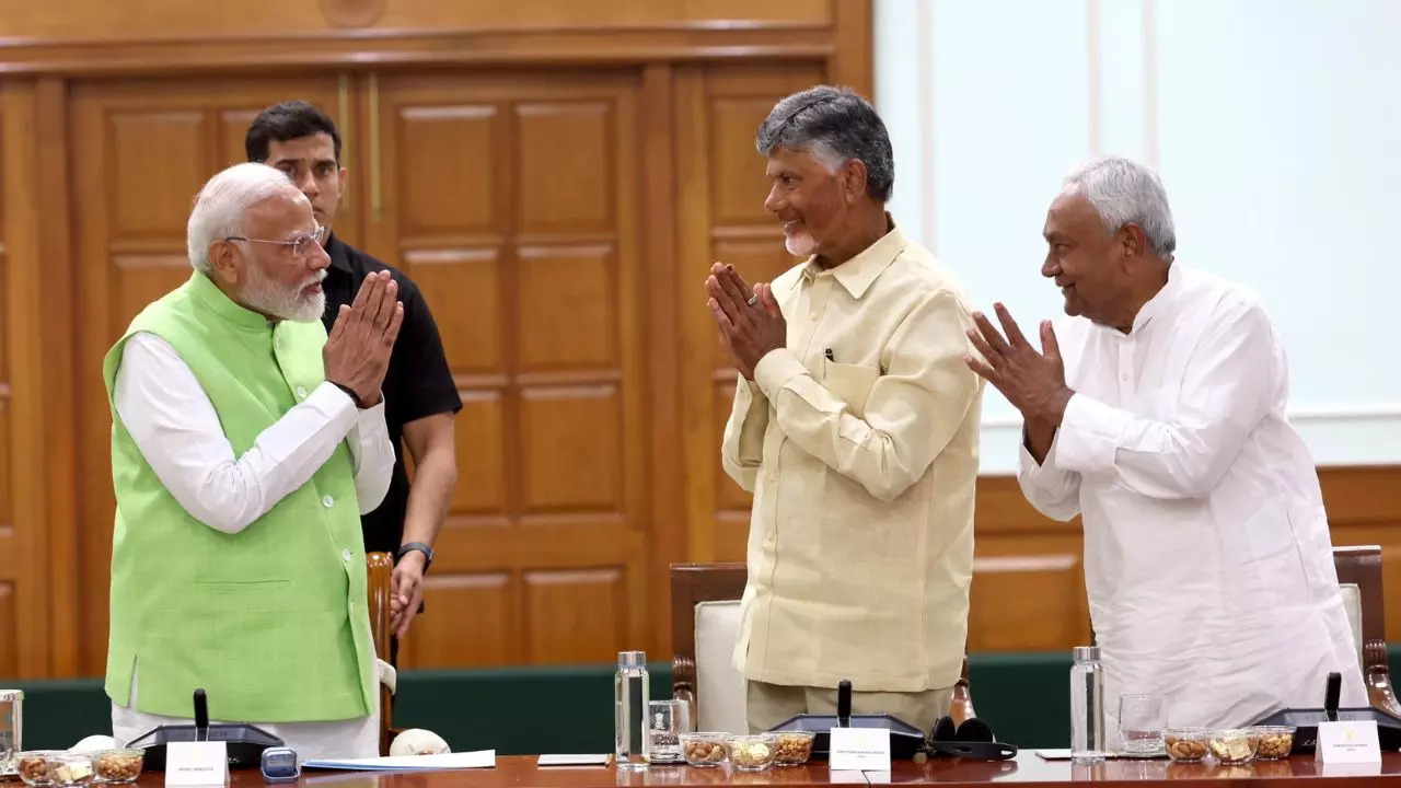 PM Modi with Chandrababu Naidu and Nitish Kumar