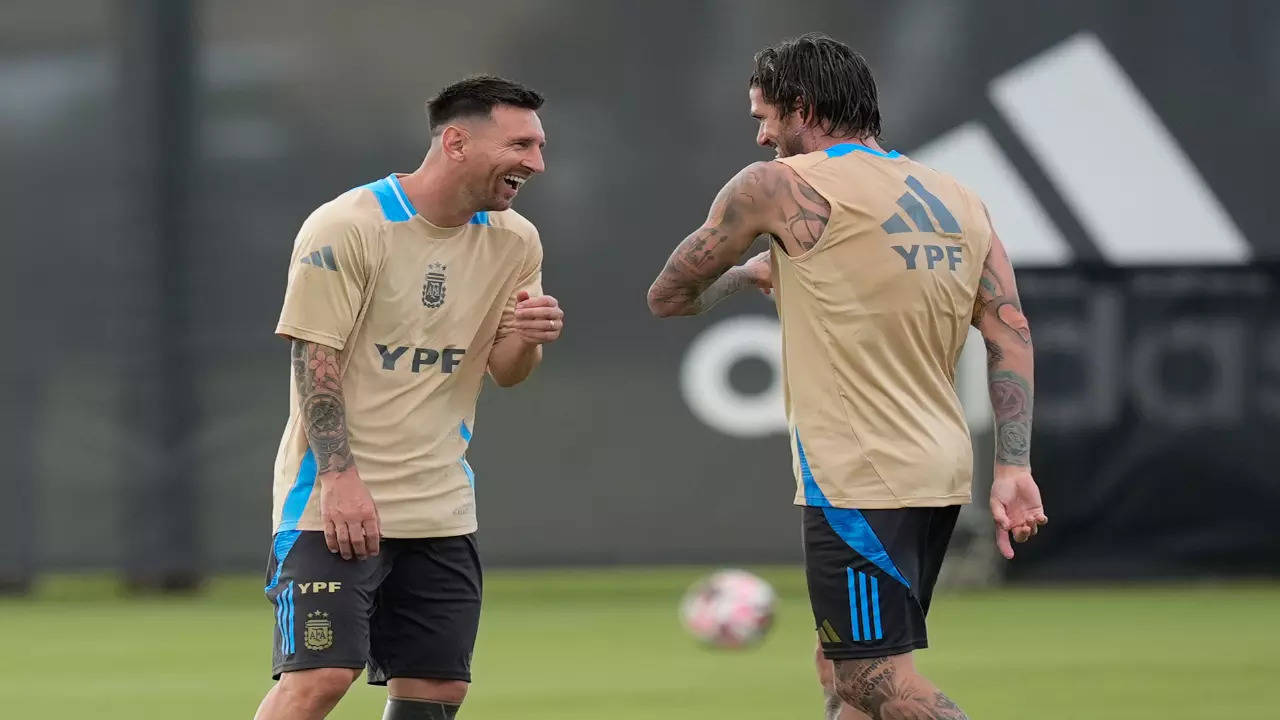 Lionel Messi during an Argentina practice session