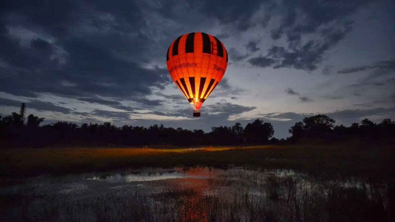 These Are The Best Places For Hot Air Balloon Rides In India. Credit:goa-tourism.com
