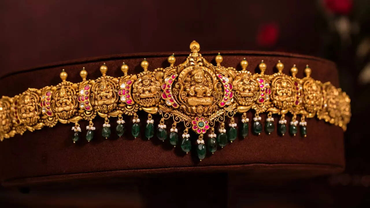  அதிரடியாக குறைந்த தங்கம் விலை.. இன்றைய நிலவரம் 