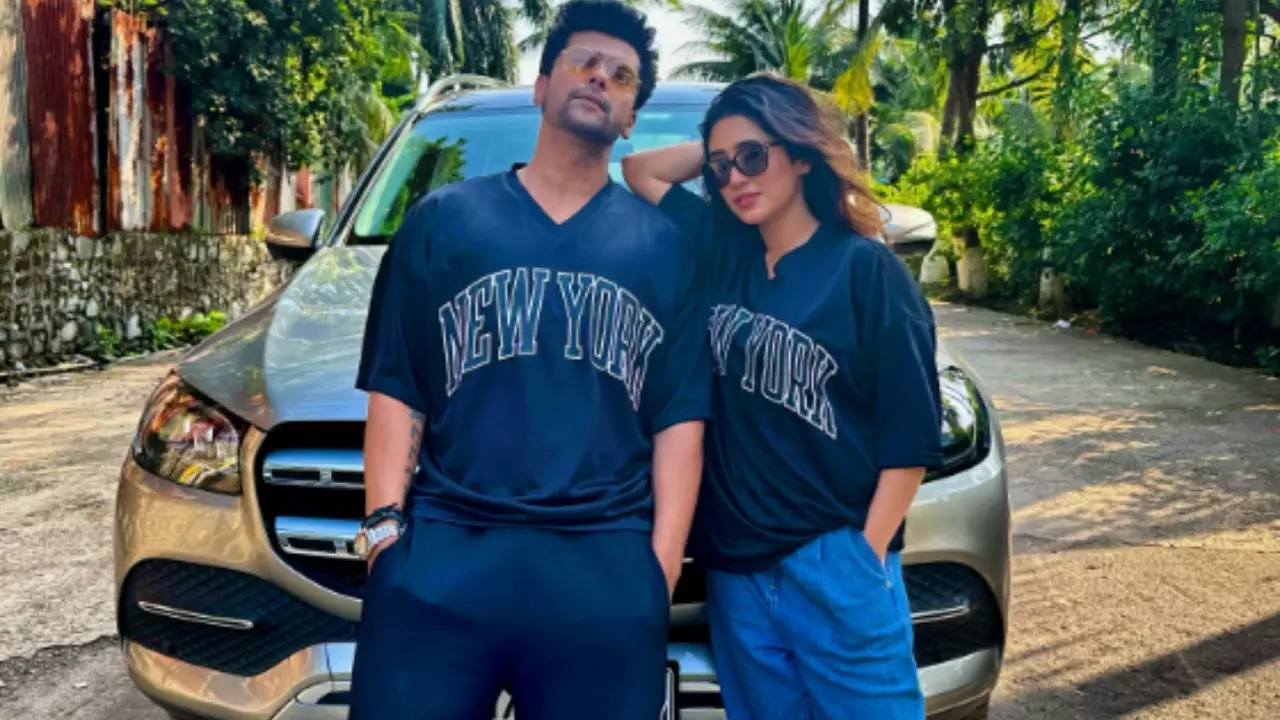 Shivangi Joshi Is Her Goofiest Self Around Rumoured Boyfriend Kushal Tandon, THIS Video Is Proof