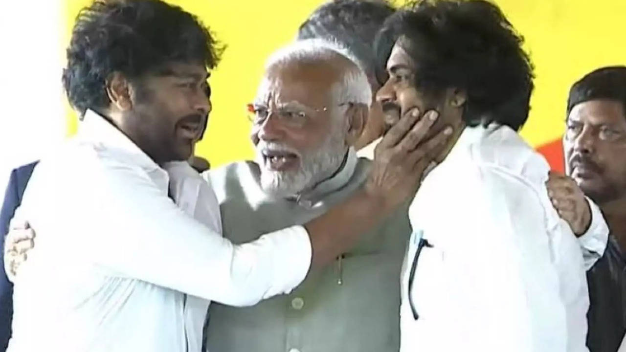 Chiranjeevi With Modi, Pawan At The Swearing In Ceremony