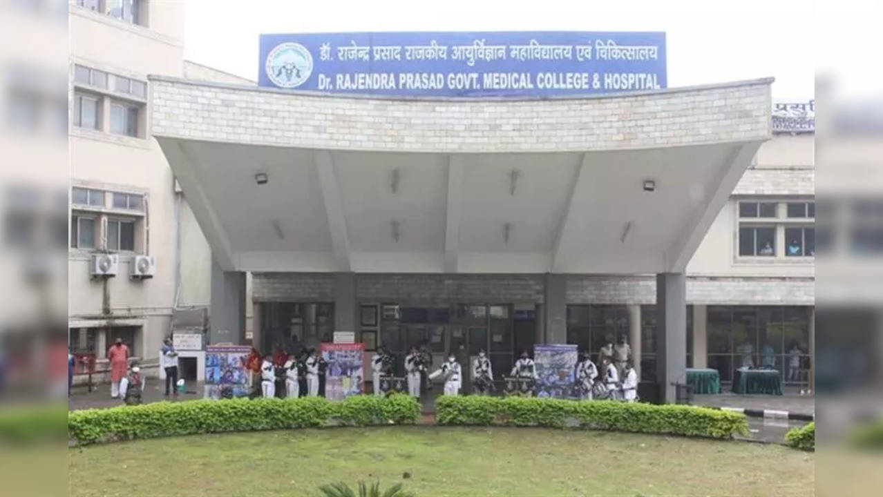 Tanda medical college