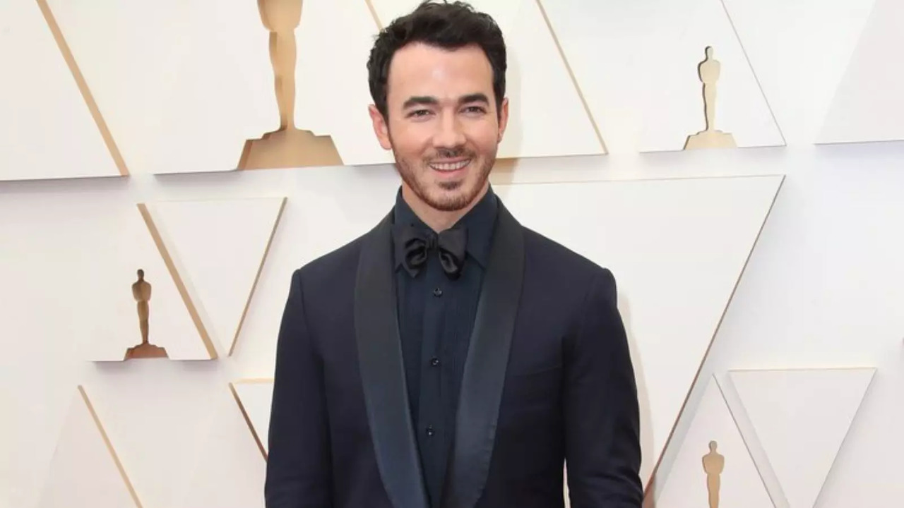 Kevin Jonas Encourages Fans To Prioritise Health After Skin Cancer Diagnosis: Get Your Moles Checked