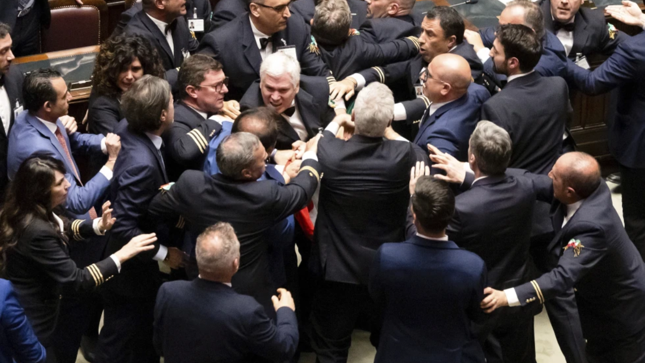 Fistfight Breaks Out In Italy's Parliament, Opposition Lawmaker Hospitalised | VIDEO