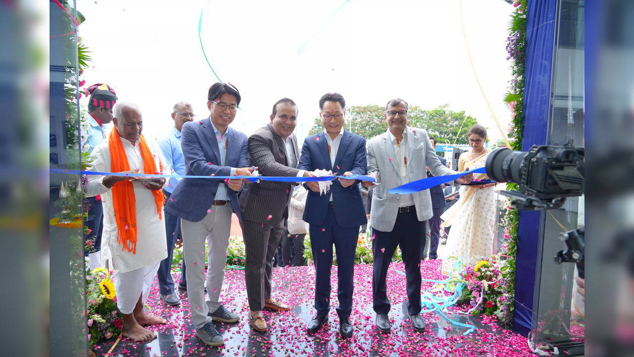 Hyundai Motor India inaugurates Kundan Hyundai dealer showroom in Pune