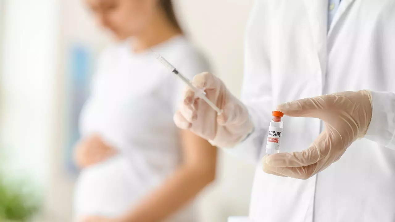 COVID-19 Vaccine Helps To Lower Risk Of Caesarean Births, High Blood Pressure