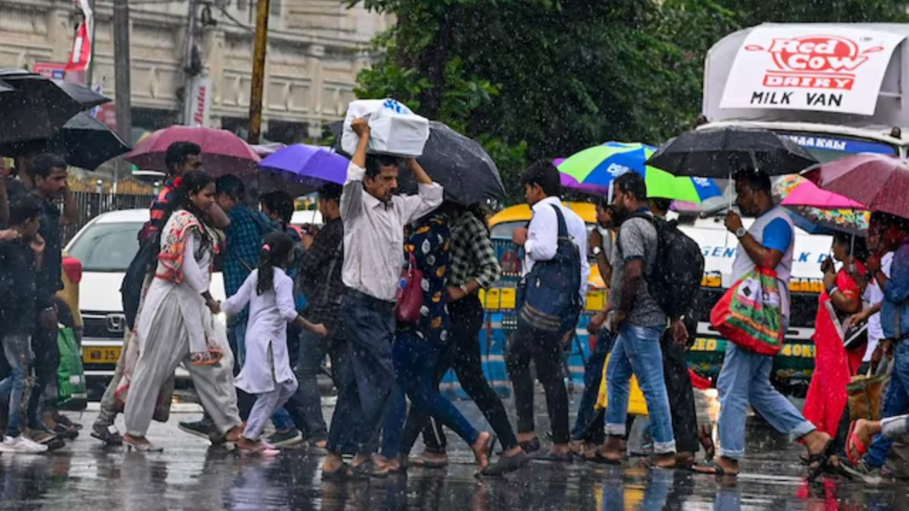 kolkata looks at warmer day with rain likely as monsoon set to arrive soon in bengal | weather update