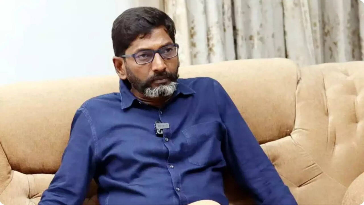  சவுக்கு சங்கரின் வங்கிக்கணக்கை முடக்கி போலீசார் நடவடிக்கை.. காரணம் இது தான் 