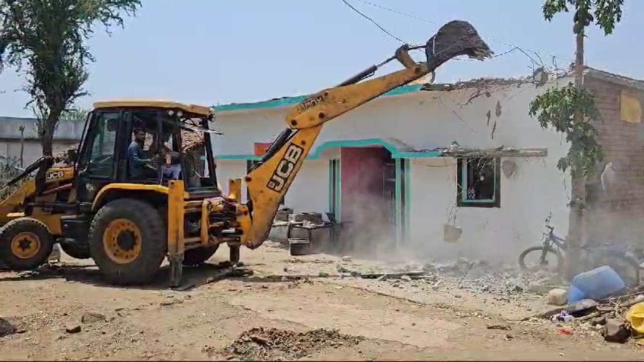 houses demolished in MP