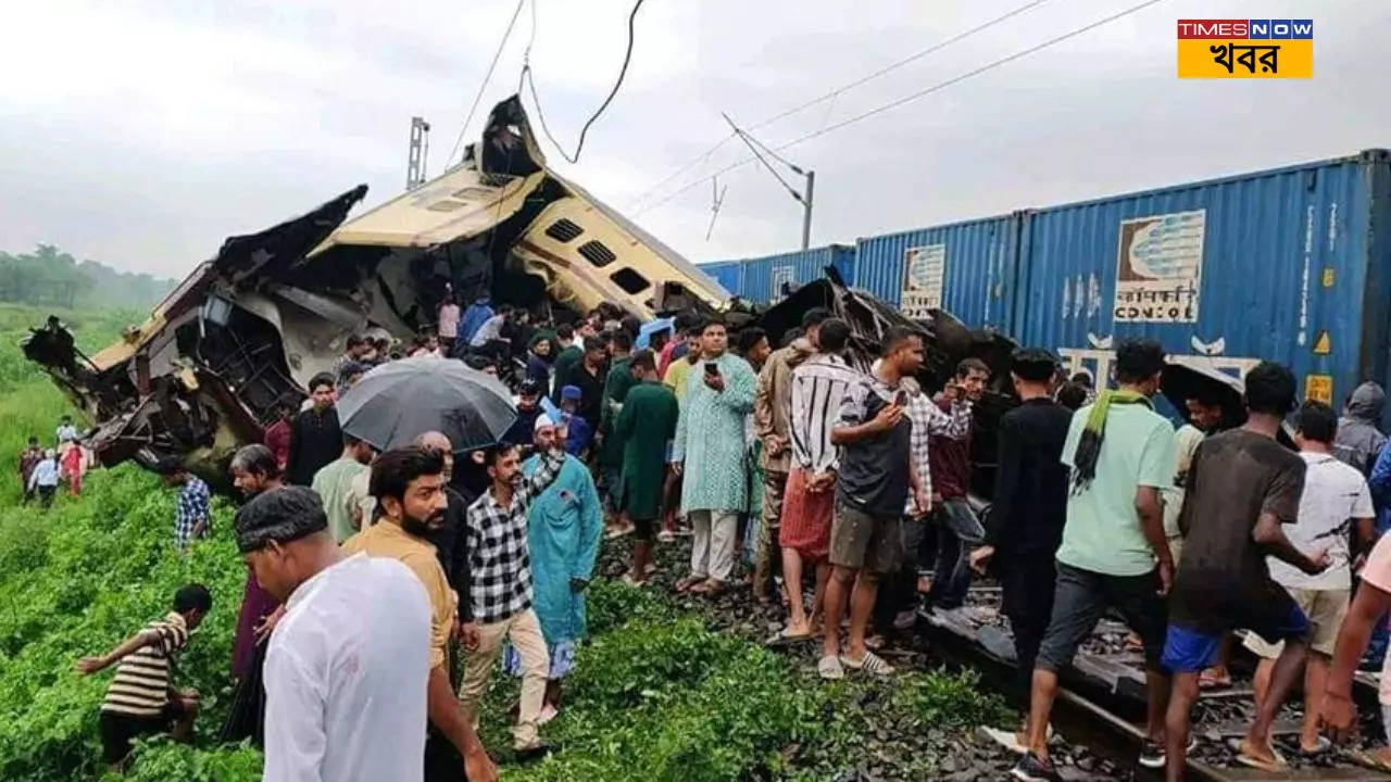 Kanchanjunga Express Accident rescue operation started by NDRF and police man injured