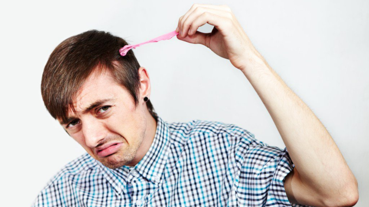 4 easy life hacks to get  rid of chewing gum from hair