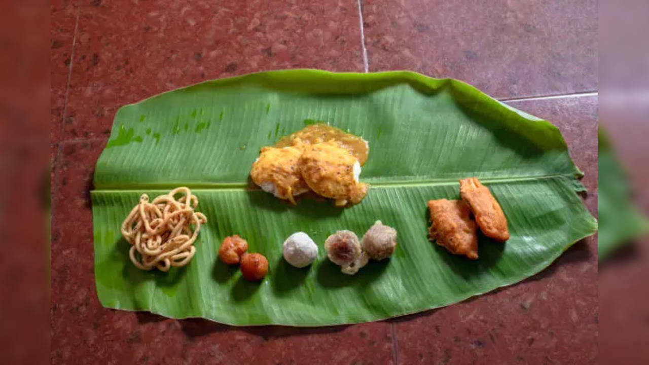 Tradition of sprinkling water before eating food