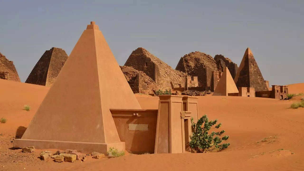 Pyramids of Meroe, Sudan. Credit: Canva