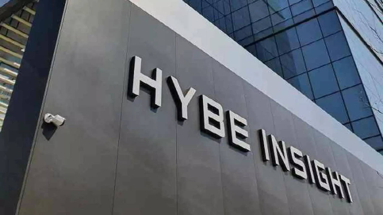 ​HYBE Files Complaint Against Those Who Leaked Artists' Flight Details, Highlights Their 'Zero Tolerance Policy'