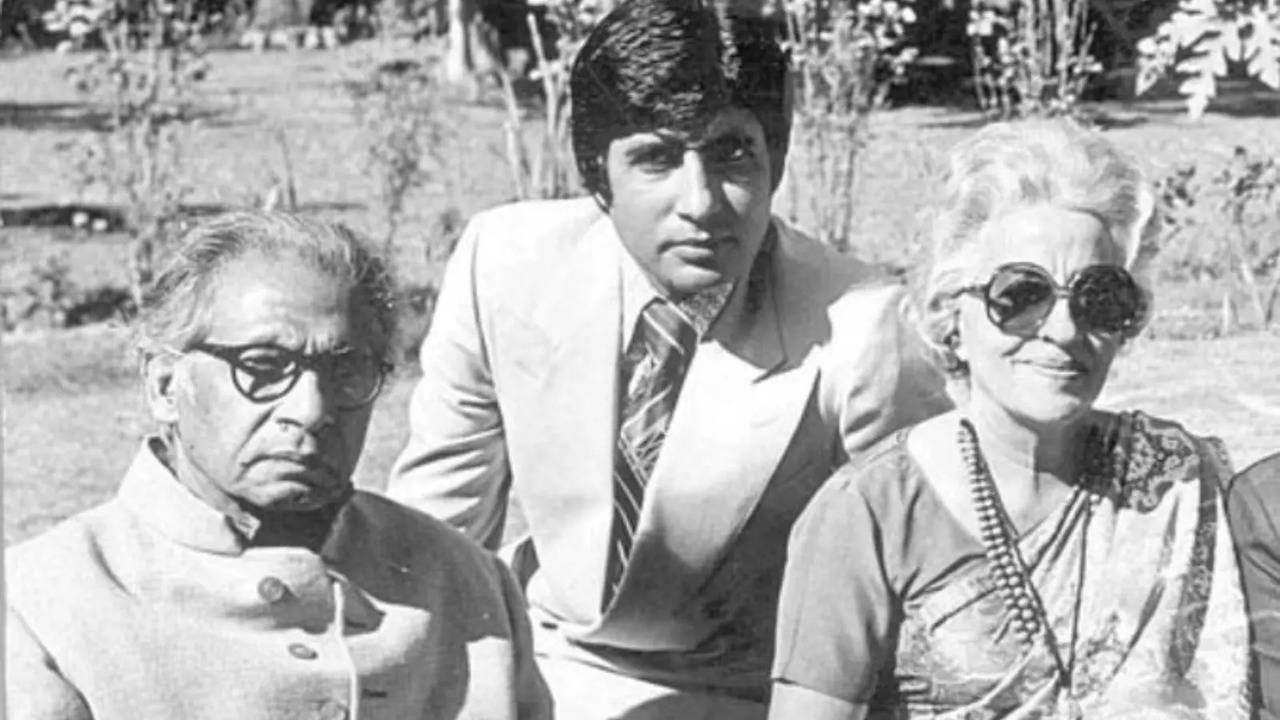 Amitabh Bachchan Recalls How His Mother Used 'Limited Means' To Make Winter Clothes