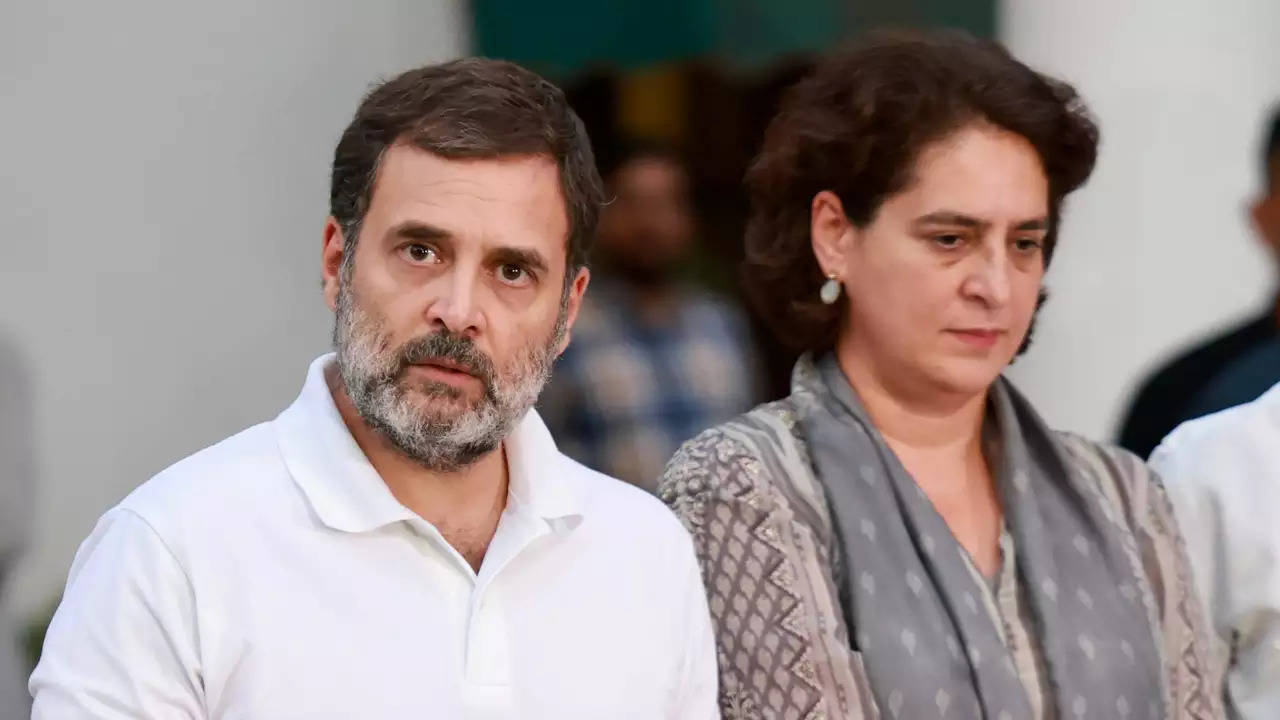 Rahul Gandhi with Priyanka Gandhi