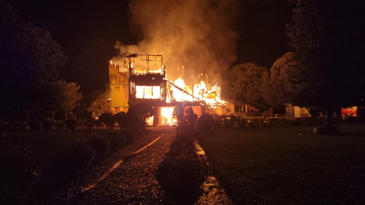 massive fire breaks out at hollong bungalow in west bengal's alipurduar; video