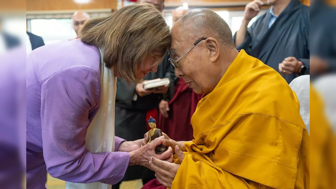 Nancy Pelosi with Dalai Lama in Dharmashala