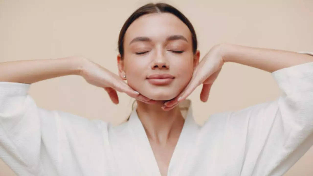 International Yoga Day: 5 Facial Yoga Moves To Achieve A Sculpted Look