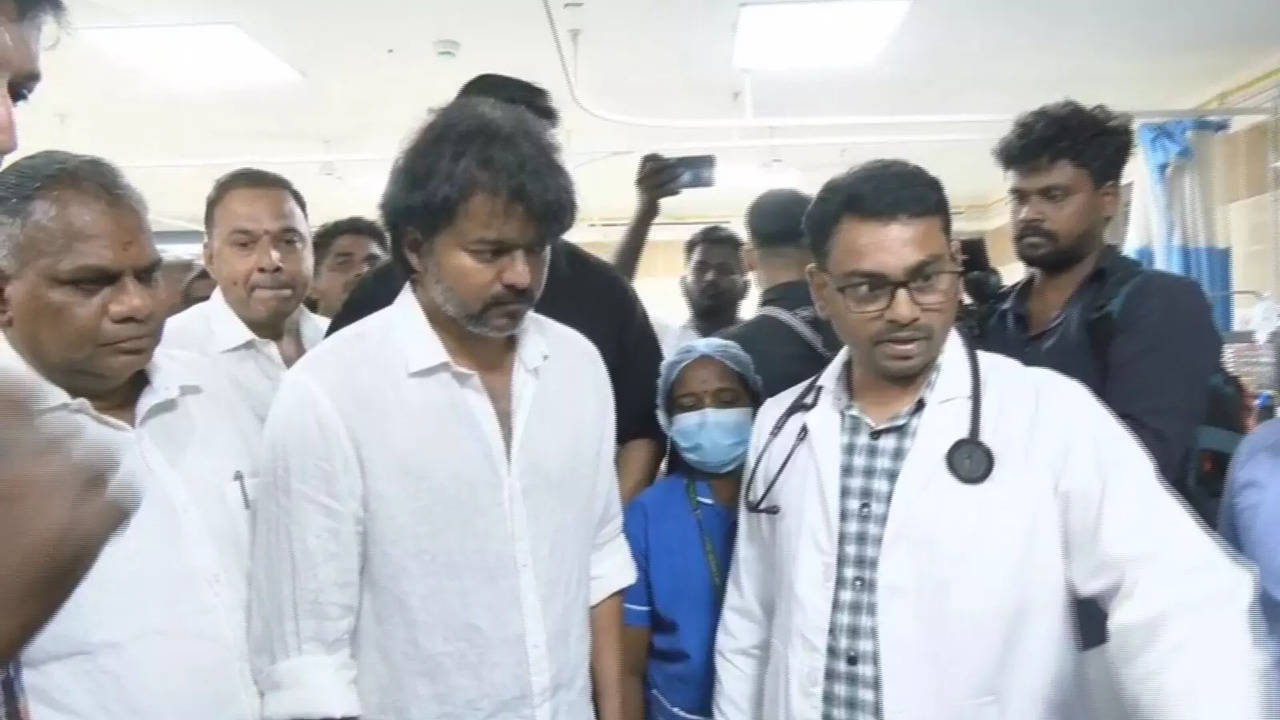 Vijay visits Kallakurichi Hooch Victims