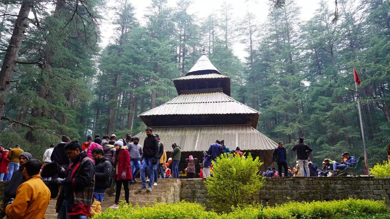 Not Shimla, These Hill Stations Are Now Himachal's Hottest Tourist Destinations. Credit: Canva