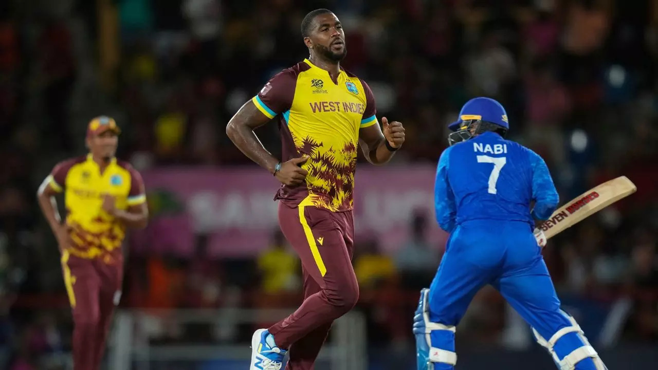 Daren Sammy defended dropping Obed McCoy