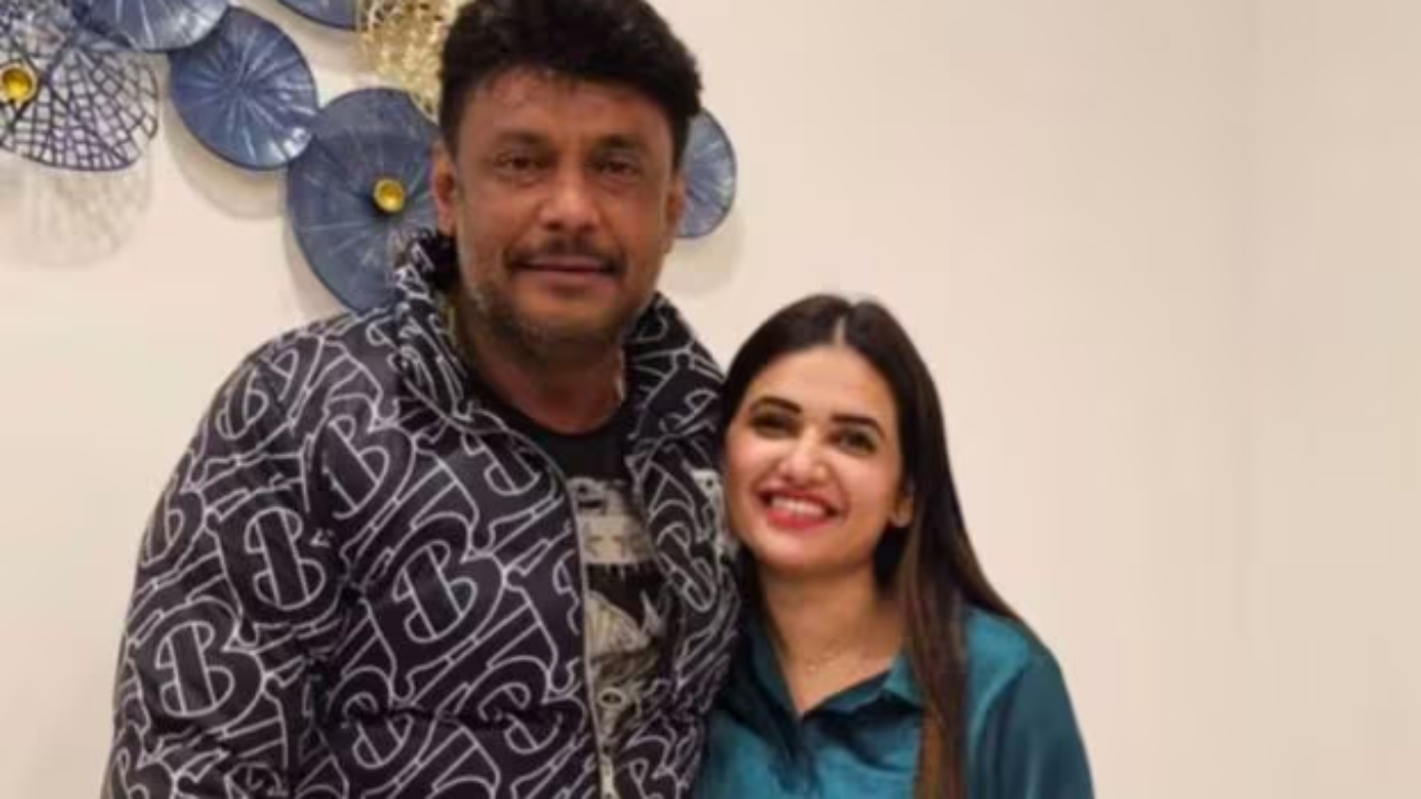 Darshan With Pavithra Gowda