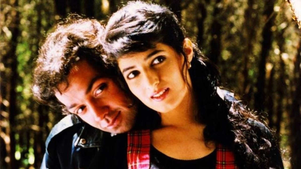 Twinkle Khanna Shares The And Now Picture With Bobby Deol, Says Nostalgia Has A Sweet Aftertaste