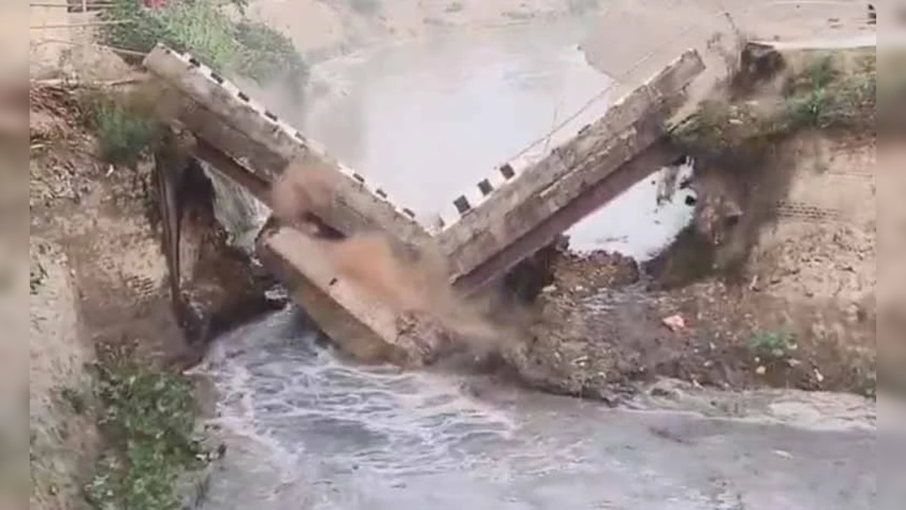 A bridge collapsed in Bihar's Siwan on Saturday morning