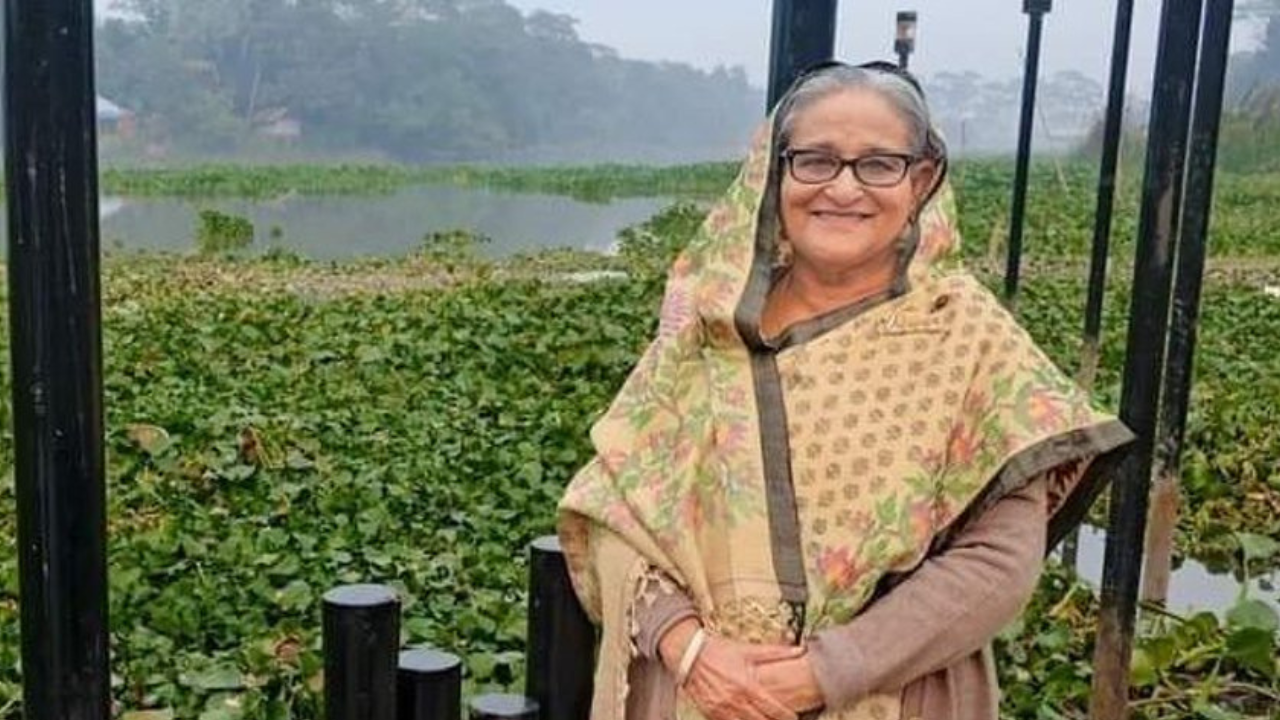 Bangladesh PM Invites Indian Investments