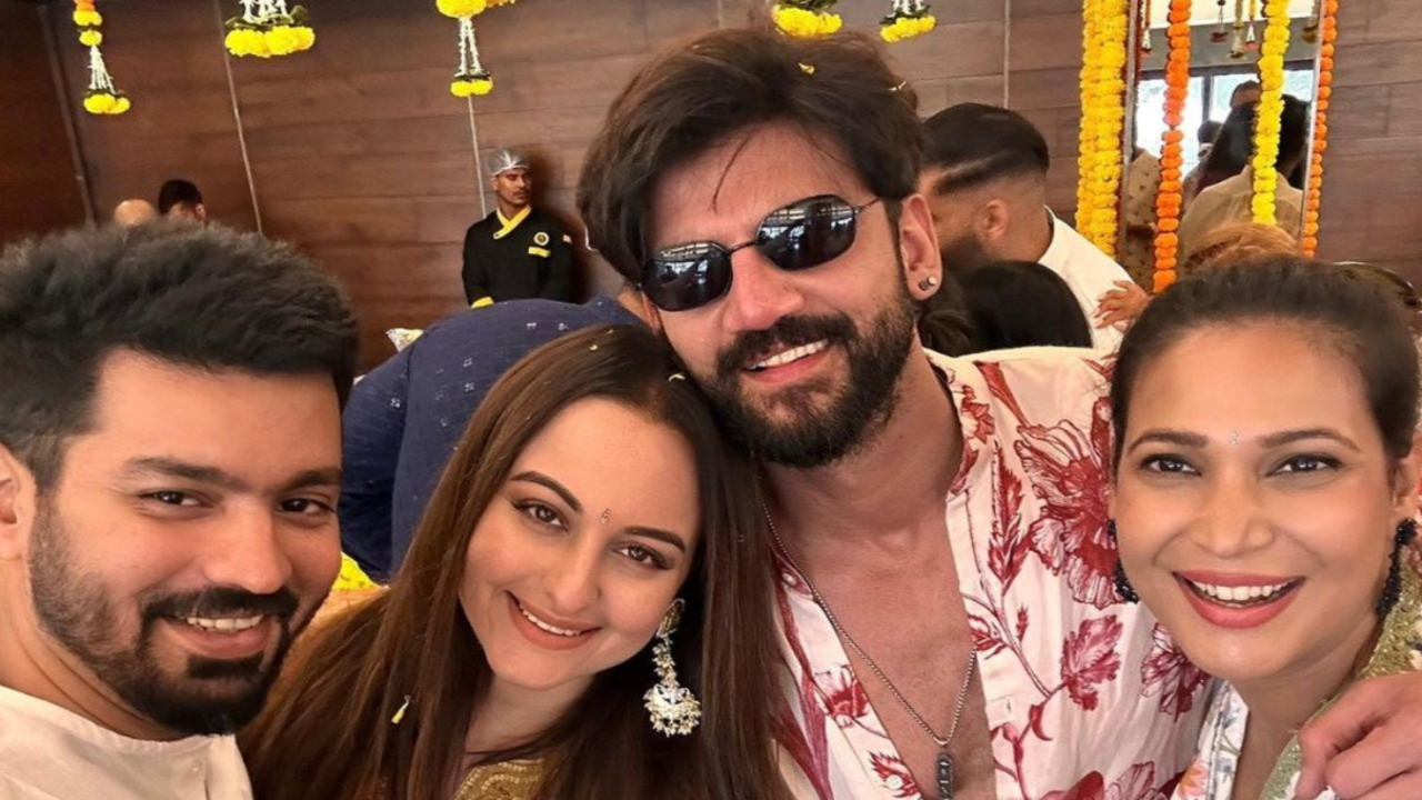 Inside Sonakshi Sinha-Zaheer Iqbal's Mehendi Ceremony: Soon-To-Be Wed Couple Flash Million Dollar Smile In UNSEEN Pic