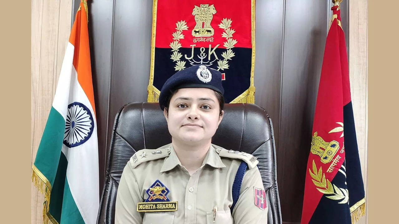 Inspiring! This IPS Officer Won 1 Crore in KBC, Cracked UPSC While Doing Government Job