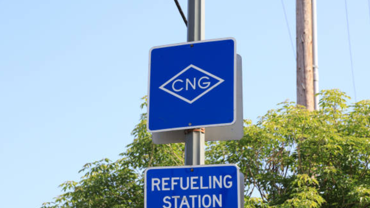 igl hikes cng prices by re 1/kg, check rates in delhi, ghaziabad, noida, ahmedabad and other cities