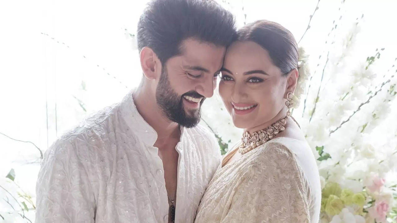 Sonakshi Sinha And Zaheer Iqbal Wedding News Live: Sonakshi Sinha Marriage  Photos and Videos, Reception Pics | Times Now